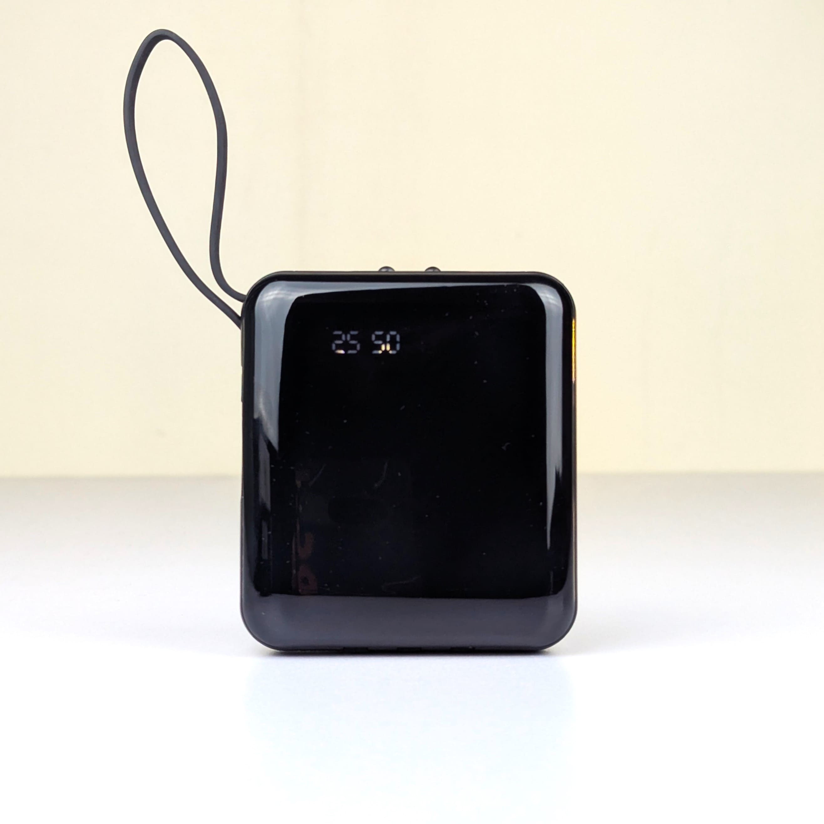 Smart 10000mAh Fast Charge Power Bank with Built-in 4 Cables