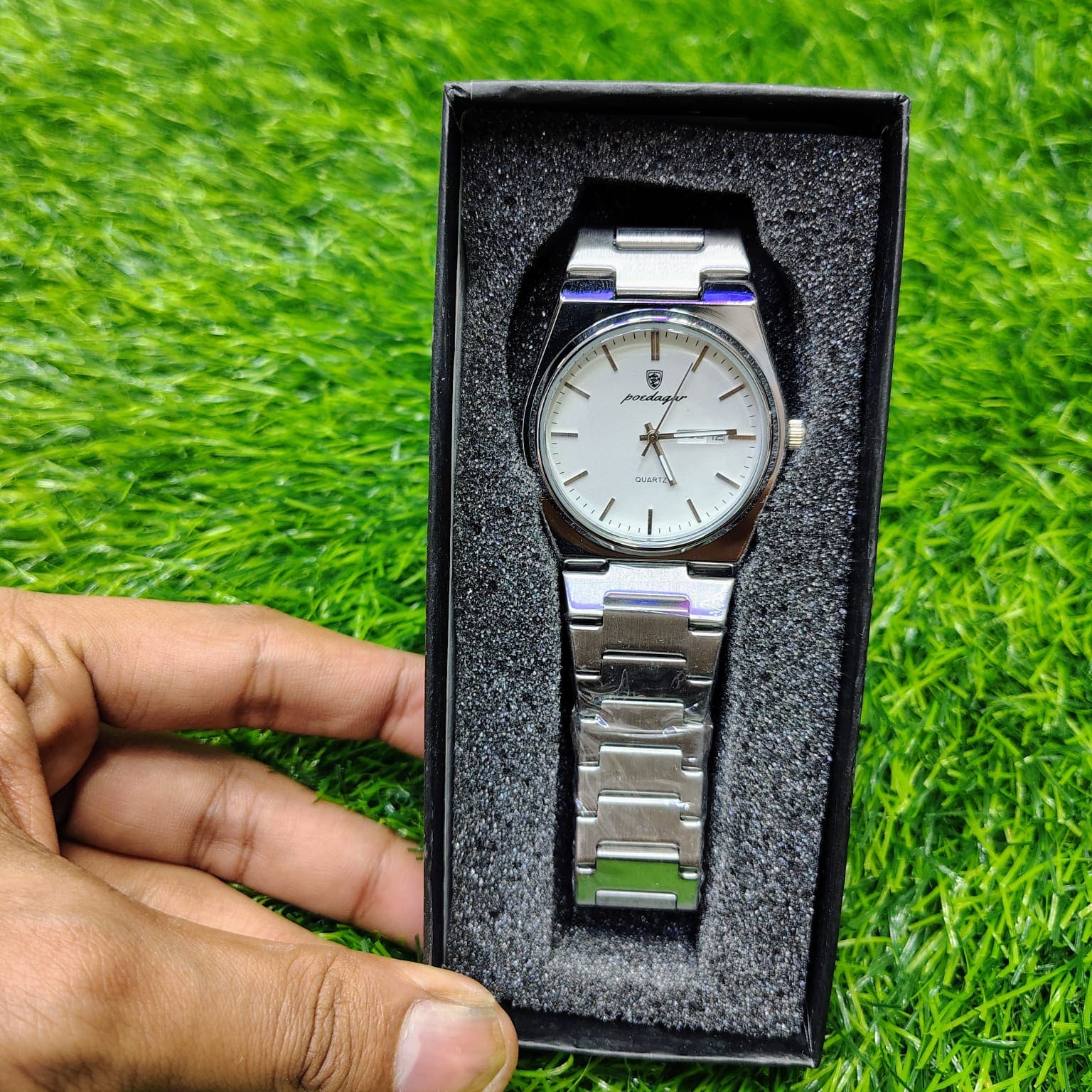 POEDAGAR 930 Luxury Luminous Men's Quartz Watch with Stainless Steel Band & Butterfly Lock
