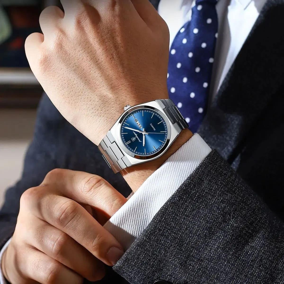 POEDAGAR 930 Luxury Luminous Men's Quartz Watch with Stainless Steel Band & Butterfly Lock