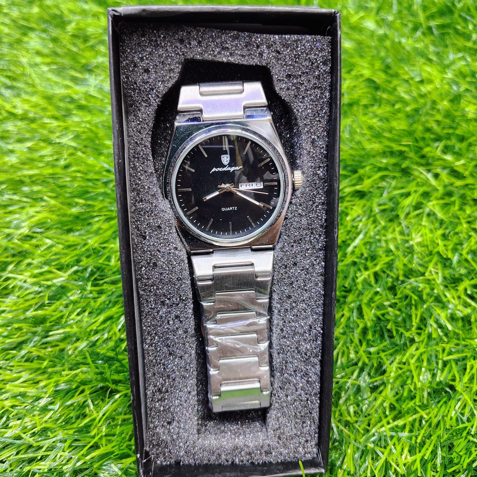 POEDAGAR 930 Luxury Luminous Men's Quartz Watch with Stainless Steel Band & Butterfly Lock