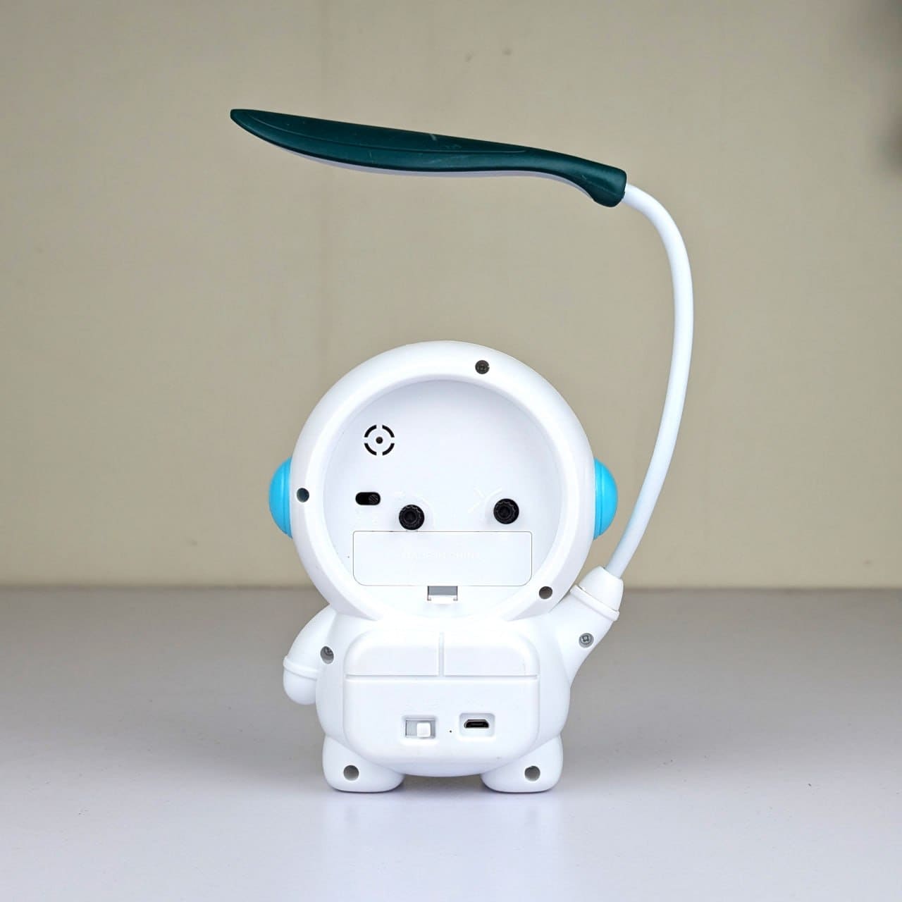 2-in-1 Rechargeable Astronaut Desk Reading Lamp with Analog Alarm Clock for Kids